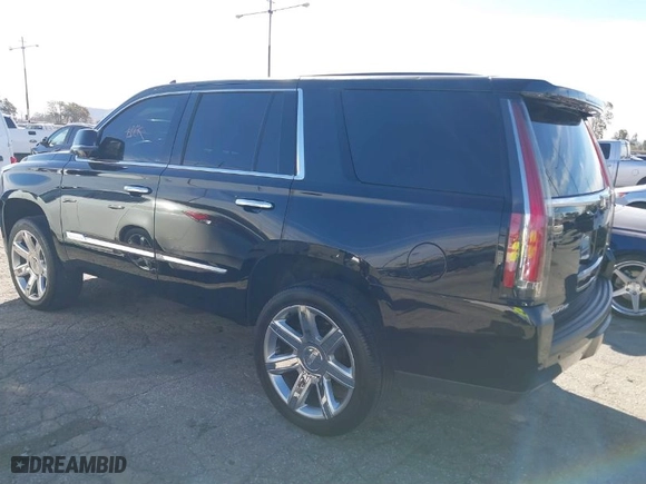 2015 Cadillac Escalade Luxury with VIN 1GYS4MKJ6FR685453, listed as a IAAI auction lot 41677545 with 149,131 mi miles. Bid and sale history available at carsss.com. Image 3.