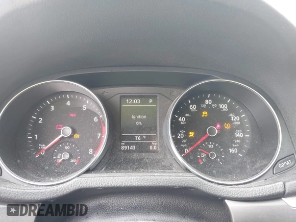 2018 Volkswagen Passat S z VIN 1VWAA7A39JC016259, wystawiony jako IAAI lot #42382550 z przebiegiem 89 143 mil mil oraz . Historia ofert i sprzedaży dostępna na DreamBid. Obrazek 7.