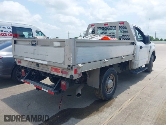 2019 Ford Super Duty F-250 SRW XL with VIN 1FDBF2A69KED44630, listed as a IAAI auction lot 42127168 with 70,738 mi miles. Bid and sale history available at carsss.com. Image 4.