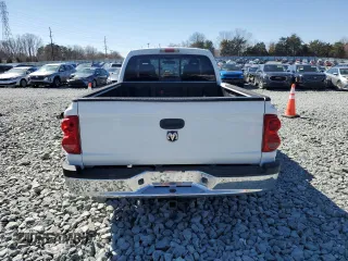 2005 Dodge Dakota SLT with VIN 1D7HW42NX5S305055, listed as a Copart auction lot 47121355 with 161,521 mi miles and Salvage Title. Bid and sale history available at DreamBid. Image 6.