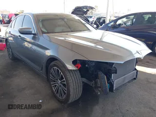 2019 BMW 5 Series 530e with VIN WBAJA9C51KB254009, listed as a IAAI auction lot 42650685 with 51,461 mi miles and . Bid and sale history available at DreamBid. Image 1.