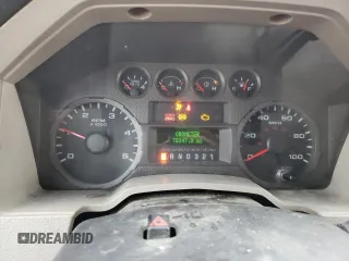 2009 Ford F-250 XL z VIN 1FTSW21R29EA10464, wystawiony jako Copart lot #57872225 z przebiegiem 70 347 mil mil oraz Nie do naprawy • Non repairable. Historia ofert i sprzedaży dostępna na DreamBid. Obrazek 9.