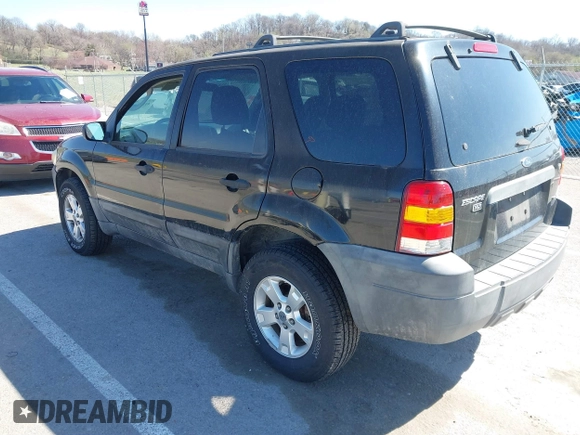 2005 Ford Escape XLT с VIN 1FMYU93135KB23105, выставлен на аукционе IAAI как лот 41849131 с пробегом 164 645 миль миль и . История ставок и продаж доступна на DreamBid. Изображение 3.