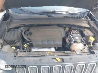 2018 Jeep Renegade Latitude with VIN ZACCJABB6JPJ47186, listed as a IAAI auction lot 42566363 with 182,404 mi miles and . Bid and sale history available at DreamBid. Image 10.