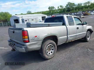 2006 GMC Sierra 1500 SLE1 z VIN 1GTEK19Z56Z291526, wystawiony jako IAAI lot #42319478 z przebiegiem 130 554 mil mil oraz . Historia ofert i sprzedaży dostępna na DreamBid. Obrazek 4.