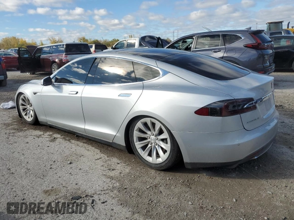 2015 Tesla Model S 85D with VIN 5YJSA1H2XFFP73196, listed as a Copart auction lot 75903524 with Not Provided miles and Salvage Title. Bid and sale history available at carsss.com. Image 2.