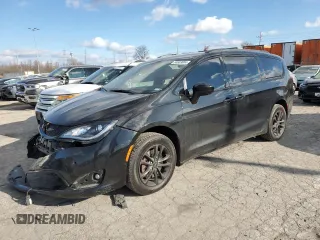 2020 Chrysler Pacifica Launch Edition z VIN 2C4RC3BG5LR288683, wystawiony jako Copart lot #84603884 z przebiegiem 102 777 mil mil oraz Szkody całkowita. Historia ofert i sprzedaży dostępna na DreamBid. Obrazek 1.
