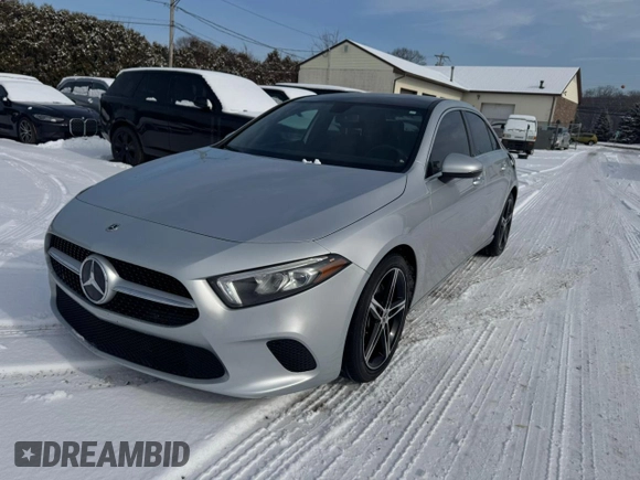 2022 Mercedes-Benz A 220 with VIN W1K3G4EB5NJ334350, listed as a Copart auction lot 43960835 with 93,630 mi miles and Clean Title. Bid and sale history available at DreamBid. Image 1.