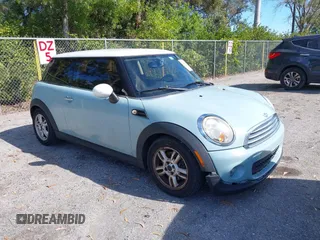 2012 MINI Hardtop with VIN WMWSU3C5XCT368840, listed as a IAAI auction lot 41446054 with 185,679 mi miles and . Bid and sale history available at DreamBid. Image 1.