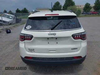 2019 Jeep Compass Latitude with VIN 3C4NJDBB8KT684116, listed as a IAAI auction lot 42596469 with 73,219 mi miles and . Bid and sale history available at DreamBid. Image 16.
