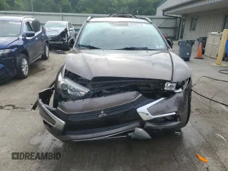 2016 Mitsubishi Outlander SEL z VIN JA4AR4AW5GZ052292, wystawiony jako Copart lot #60345175 z przebiegiem 62 762 mil mil oraz Szkoda całkowita • Salvage title. Historia ofert i sprzedaży dostępna na DreamBid. Obrazek 5.