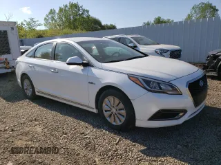 2017 Hyundai Sonata Hybrid SE with VIN KMHE24L18HA058161, listed as a Copart auction lot 52925333 with 37,935 mi miles. Bid and sale history available at carsss.com. Image 4.