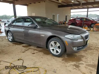2013 BMW 5 Series 528i xDrive z VIN WBAXH5C57DD112057, wystawiony jako Copart lot #56387035 z przebiegiem Nie podano mil oraz Czysty tytuł • Clean title. Historia ofert i sprzedaży dostępna na DreamBid. Obrazek 4.