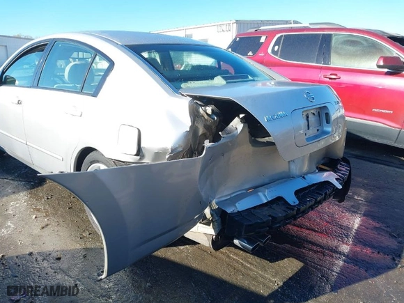 2004 Nissan Maxima SE with VIN 1N4BA41E34C837553, listed as a IAAI auction lot 41897639 with 1 mi miles. Bid and sale history available at carsss.com. Image 6.
