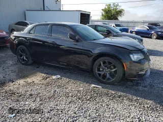 2022 Chrysler 300 Touring L with VIN 2C3CCADG9NH139553, listed as a Copart auction lot 50642475 with 55,895 mi miles and Salvage Title. Bid and sale history available at DreamBid. Image 4.