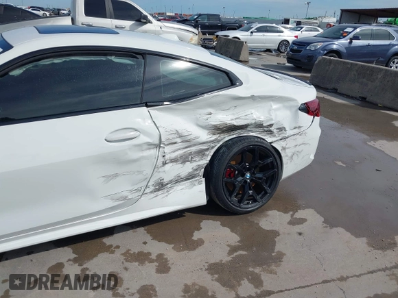 2025 BMW 4 Series M440i с VIN WBA73DA08SCT12903, выставлен на аукционе IAAI как лот 42461458 с пробегом Не указан миль и . История ставок и продаж доступна на DreamBid. Изображение 6.