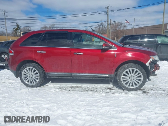 2014 Lincoln MKX with VIN 2LMDJ8JK2EBL06393, listed as a IAAI auction lot 41646903 with 118,394 mi miles. Bid and sale history available at carsss.com. Image 14.
