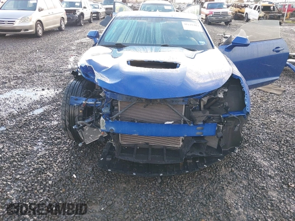 2019 Chevrolet Camaro 1SS z VIN 1G1FF1R74K0135606, wystawiony jako IAAI lot #41175313 z przebiegiem 64 034 mil mil oraz . Historia ofert i sprzedaży dostępna na DreamBid. Obrazek 6.