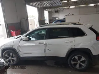 2019 Jeep Cherokee Limited z VIN 1C4PJMDX0KD218719, wystawiony jako IAAI lot #42209168 z przebiegiem 123 182 mil mil oraz . Historia ofert i sprzedaży dostępna na DreamBid. Obrazek 15.