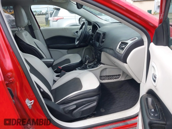 2018 Jeep Compass Latitude с VIN 3C4NJDBB0JT233065, выставлен на аукционе IAAI как лот 42292328 с пробегом 109 743 миль миль и . История ставок и продаж доступна на DreamBid. Изображение 5.