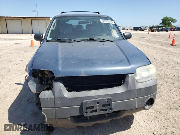 2005 Ford Escape XLS Value with VIN 1FMYU02Z75KB20193, listed as a Copart auction lot 52898665 with 121,166 mi miles and Salvage Title. Bid and sale history available at carsss.com. Image 5.