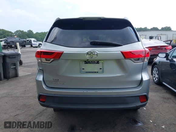 2019 Toyota Highlander LE with VIN 5TDZZRFH6KS367645, listed as a IAAI auction lot 42613410 with 77,266 mi miles and . Bid and sale history available at DreamBid. Image 16.