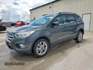 2017 Ford Escape SE z VIN 1FMCU9G91HUE17654, wystawiony jako Copart lot #56173175 z przebiegiem 97 678 mil mil oraz Czysty tytuł • Clean title. Historia ofert i sprzedaży dostępna na DreamBid. Obrazek 1.