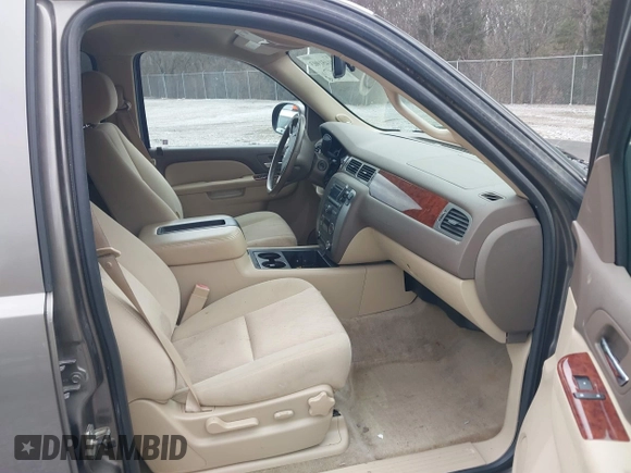 2011 GMC Yukon SLE with VIN 1GKS2AE0XBR249314, listed as a IAAI auction lot 41451903 with 249,673 mi miles. Bid and sale history available at carsss.com. Image 5.