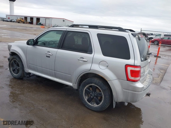 2011 Ford Escape XLT with VIN 1FMCU9D77BKC39013, listed as a IAAI auction lot 41637194 with 183,055 mi miles. Bid and sale history available at carsss.com. Image 3.