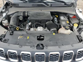 2024 Jeep Compass Latitude z VIN 3C4NJDBN7RT107047, wystawiony jako Copart lot #55265515 z przebiegiem 27 017 mil mil oraz Szkoda całkowita • Salvage title. Historia ofert i sprzedaży dostępna na DreamBid. Obrazek 12.