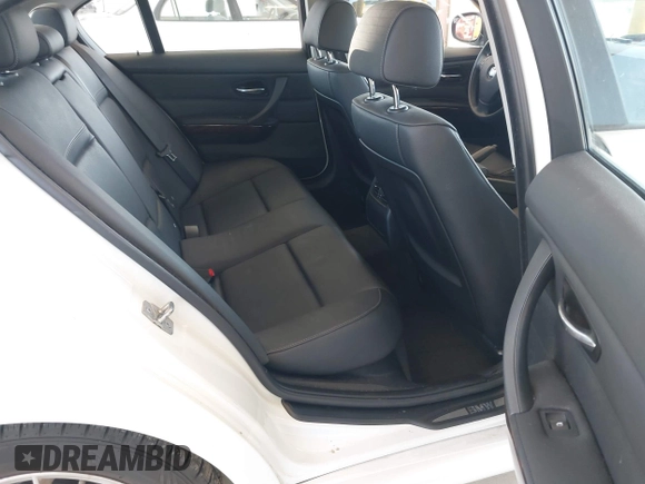 2010 BMW 3 Series 328i xDrive with VIN WBAPK5C58AA649146, listed as a IAAI auction lot 42408311 with 90,944 mi miles and . Bid and sale history available at DreamBid. Image 8.