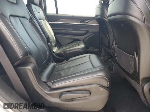 2023 Jeep Grand Cherokee Limited z VIN 1C4RJKBG3P8740020, wystawiony jako Copart lot #52175925 z przebiegiem 40 046 mil mil oraz Szkoda całkowita • Salvage title. Historia ofert i sprzedaży dostępna na DreamBid. Obrazek 11.