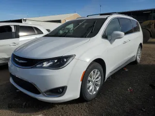 2018 Chrysler Pacifica Touring L z VIN 2C4RC1BG3JR186056, wystawiony jako Copart lot #81370144 z przebiegiem 91 201 mil mil oraz Czysty tytuł • Clean title. Historia ofert i sprzedaży dostępna na DreamBid. Obrazek 1.