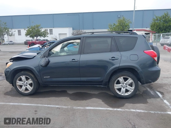 2006 Toyota RAV4 Sport with VIN JTMBK32V266009852, listed as a IAAI auction lot 41664566 with 176,515 mi miles. Bid and sale history available at carsss.com. Image 15.
