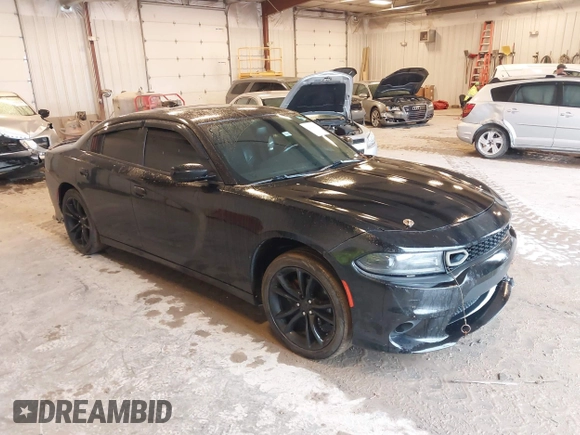 2015 Dodge Charger SXT z VIN 2C3CDXHG2FH741643, wystawiony jako IAAI lot #42321498 z przebiegiem 180 351 mil mil oraz . Historia ofert i sprzedaży dostępna na DreamBid. Obrazek 1.