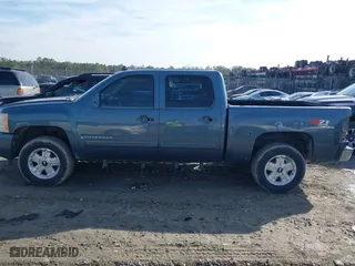 2007 Chevrolet Silverado 1500 LTZ with VIN 2GCEK13M471515148, listed as a IAAI auction lot 41414437 with 220,000 mi miles. Bid and sale history available at carsss.com. Image 15.