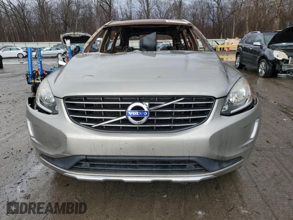 2015 Volvo XC60 T5 z VIN YV4612RK6F2666104, wystawiony jako Copart lot #85735704 z przebiegiem Nie podano mil oraz Szkoda całkowita • Salvage title. Historia ofert i sprzedaży dostępna na DreamBid. Obrazek 5.