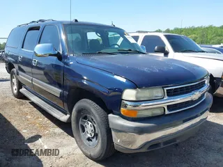 2005 Chevrolet Suburban LT with VIN 1GNEC16Z05J141829, listed as a IAAI auction lot 41985299 with 207,990 mi miles. Bid and sale history available at carsss.com. Image 1.