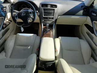 2012 Lexus IS 250 C z VIN JTHFF2C23C2525238, wystawiony jako Copart lot #62439834 z przebiegiem 41 360 mil mil oraz Szkoda całkowita • Salvage title. Historia ofert i sprzedaży dostępna na DreamBid. Obrazek 8.