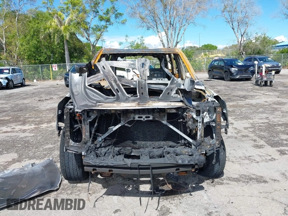 2015 GMC Yukon Denali with VIN 1GKS2CKJXFR655818, listed as a IAAI auction lot 41641960 with 1 mi miles. Bid and sale history available at carsss.com. Image 6.