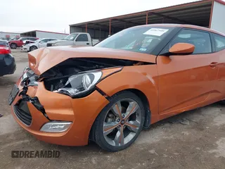 2016 Hyundai Veloster with VIN KMHTC6AD8GU301106, listed as a IAAI auction lot 41067109 with 139,002 mi miles. Bid and sale history available at carsss.com. Image 6.