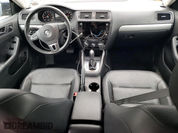 2013 Volkswagen Jetta SE with VIN 3VWDX7AJ4DM362409, listed as a Copart auction lot 43347145 with 85,335 mi miles and Salvage title. Bid and sale history available at DreamBid. Image 8.