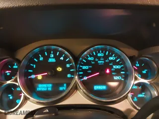 2010 Chevrolet Silverado 1500 LT with VIN 1GCSKSE33AZ150361, listed as a IAAI auction lot 41589213 with 197,263 mi miles. Bid and sale history available at carsss.com. Image 7.