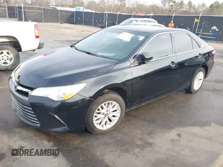 2017 Toyota Camry XLE z VIN 4T1BF1FK8HU343001, wystawiony jako IAAI lot #41487686 z przebiegiem 214 682 mil mil oraz . Historia ofert i sprzedaży dostępna na DreamBid. Obrazek 17.