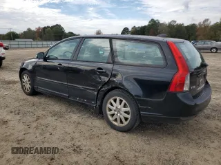 2008 Volvo V50 2.4L with VIN YV1MW382582428440, listed as a Copart auction lot 81063604 with 239,685 mi miles and Clean Title. Bid and sale history available at carsss.com. Image 2.
