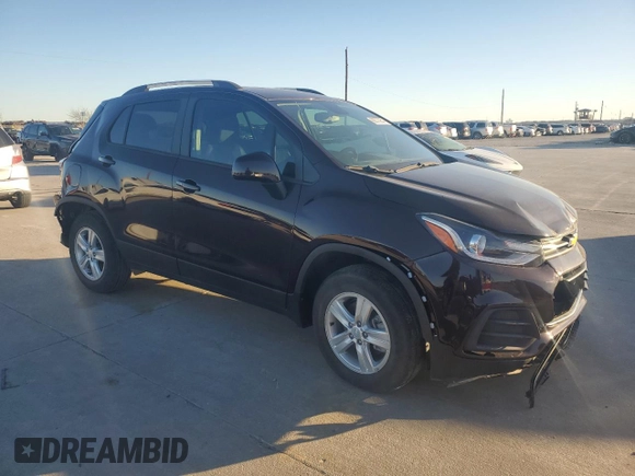 2021 Chevrolet Trax LT with VIN KL7CJPSM1MB365880, listed as a Copart auction lot 86573954 with 4,960 mi miles and Salvage title. Bid and sale history available at DreamBid. Image 4.