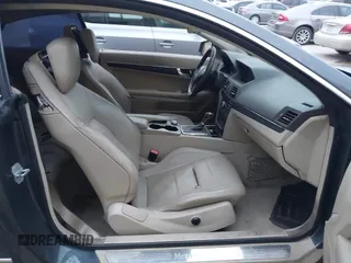 2010 Mercedes-Benz E 550 with VIN WDDKJ7CB9AF037399, listed as a IAAI auction lot 42108170 with 177,557 mi miles and . Bid and sale history available at carsss.com. Image 5.