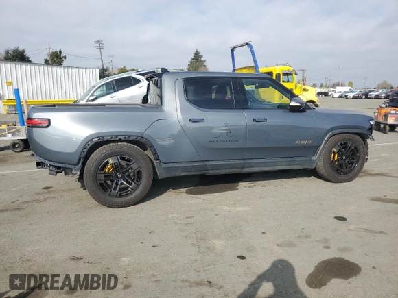 2022 Rivian R1T Adventure Package with VIN 7FCTGAAA7NN006498, listed as a Copart auction lot 89338075 with 46,384 mi miles and Salvage Title. Bid and sale history available at carsss.com. Image 3.