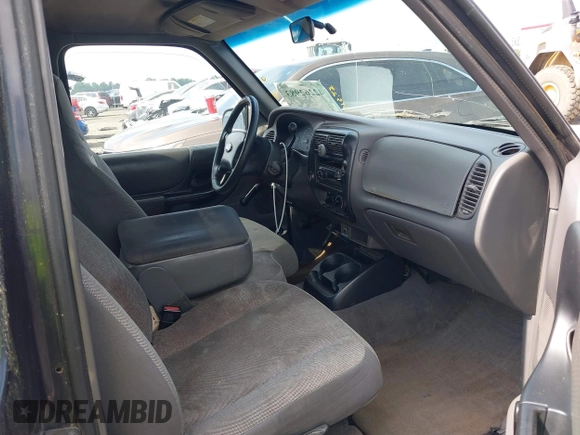 2001 Ford Ranger XL z VIN 1FTYR14U81PA01840, wystawiony jako IAAI lot #42262983 z przebiegiem 275 696 mil mil oraz . Historia ofert i sprzedaży dostępna na DreamBid. Obrazek 5.