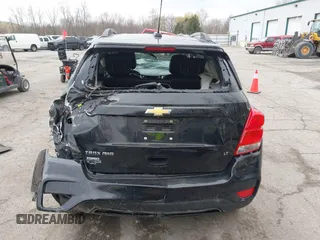 2019 Chevrolet Trax LT z VIN KL7CJPSB6KB957920, wystawiony jako IAAI lot #42011634 z przebiegiem 74 420 mil mil oraz . Historia ofert i sprzedaży dostępna na DreamBid. Obrazek 17.
